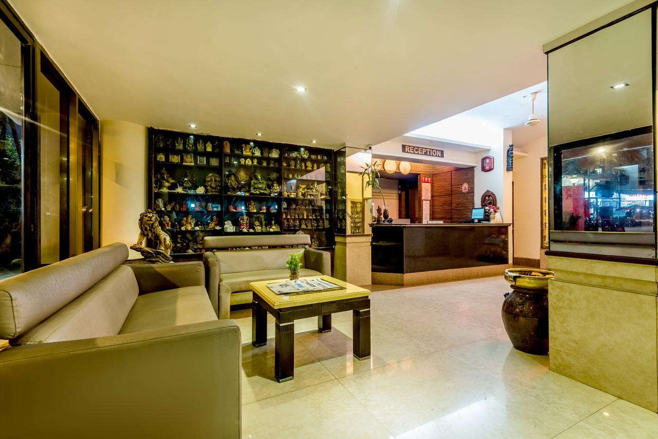 Hotel Panchratna Panvel Exteriör bild