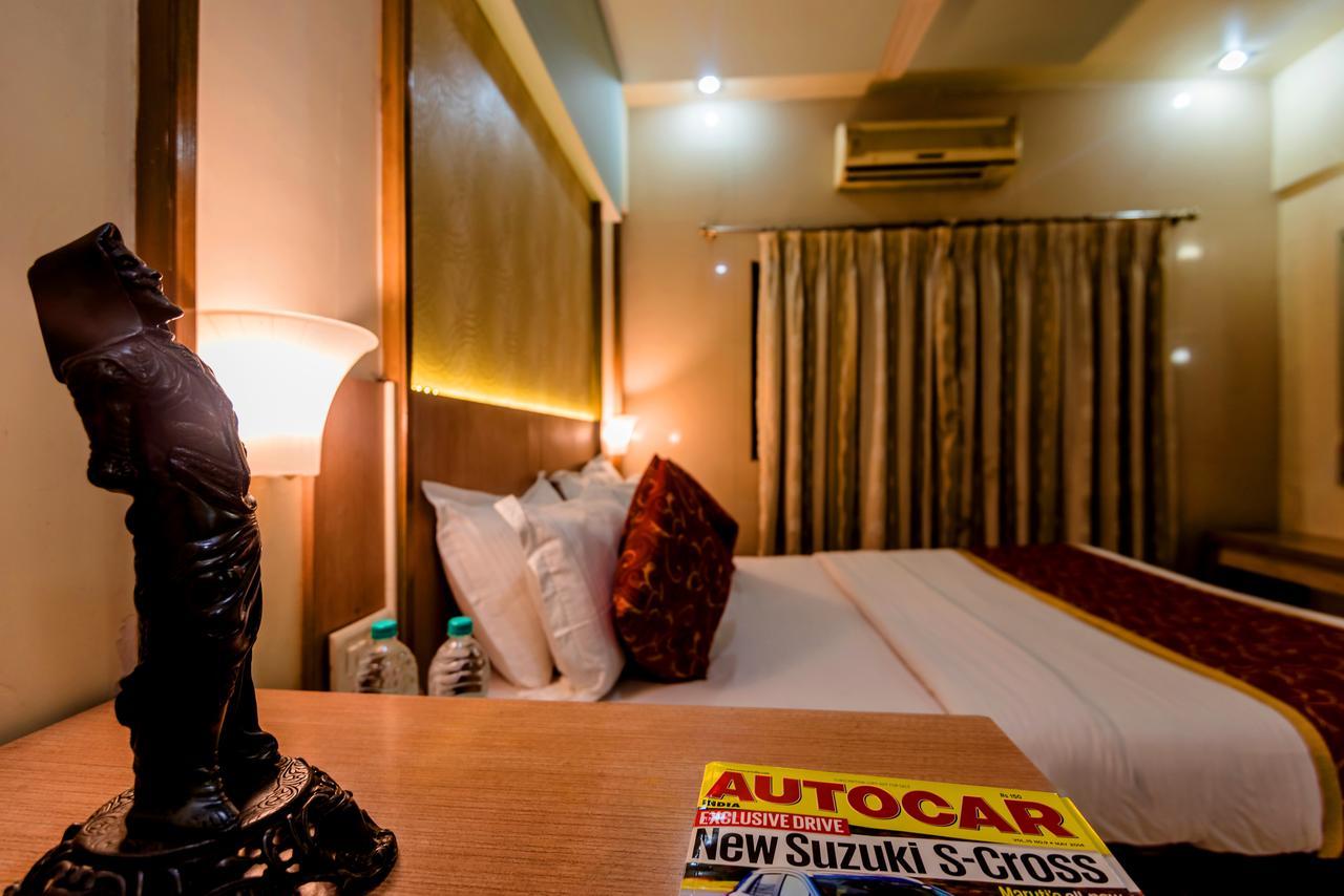 Hotel Panchratna Panvel Exteriör bild