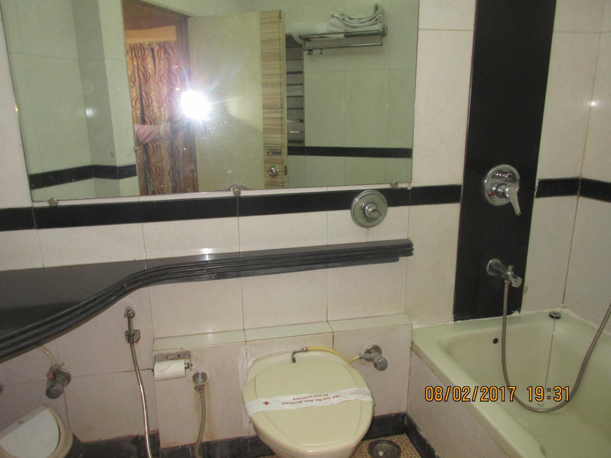 Hotel Panchratna Panvel Exteriör bild